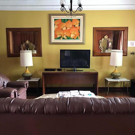 Hotel Miraflores Lodge Lima Bagian luar foto