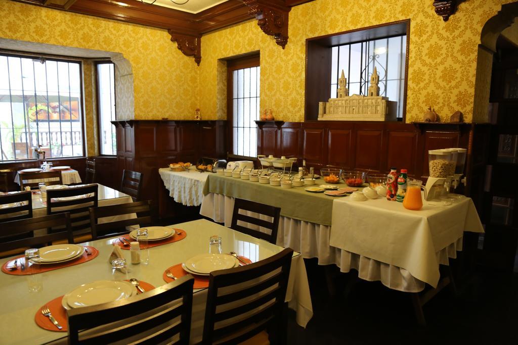 Hotel Miraflores Lodge Lima Bagian luar foto