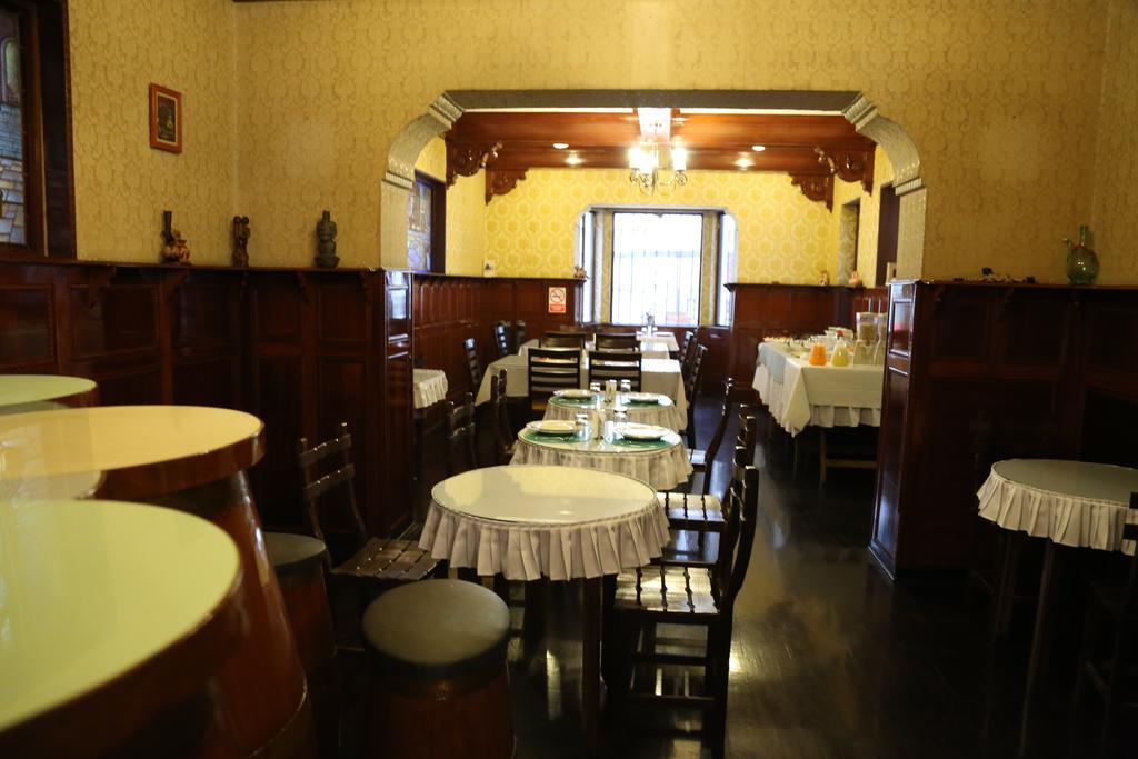 Hotel Miraflores Lodge Lima Bagian luar foto