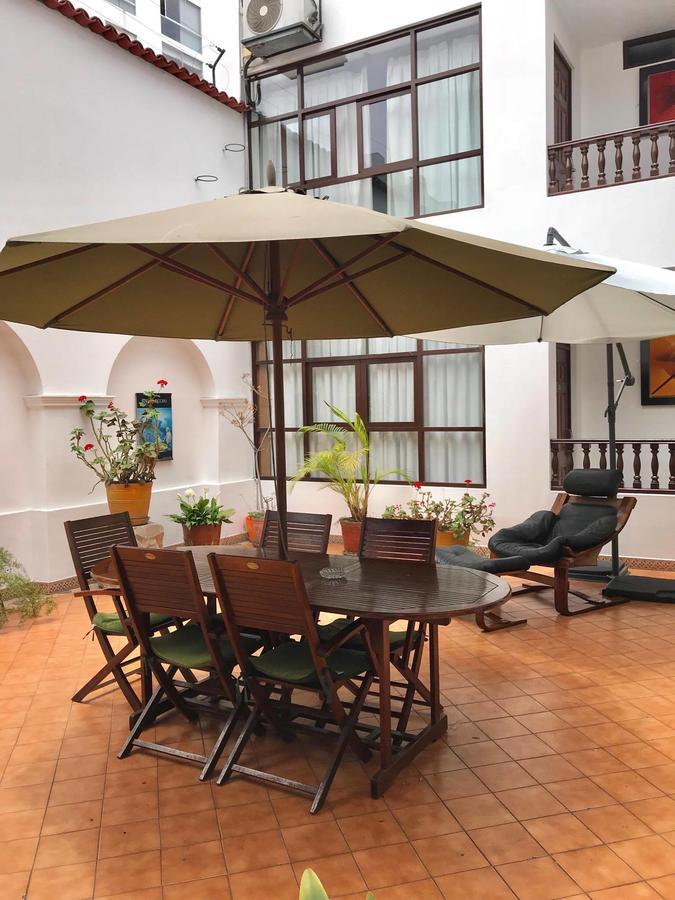 Hotel Miraflores Lodge Lima Bagian luar foto